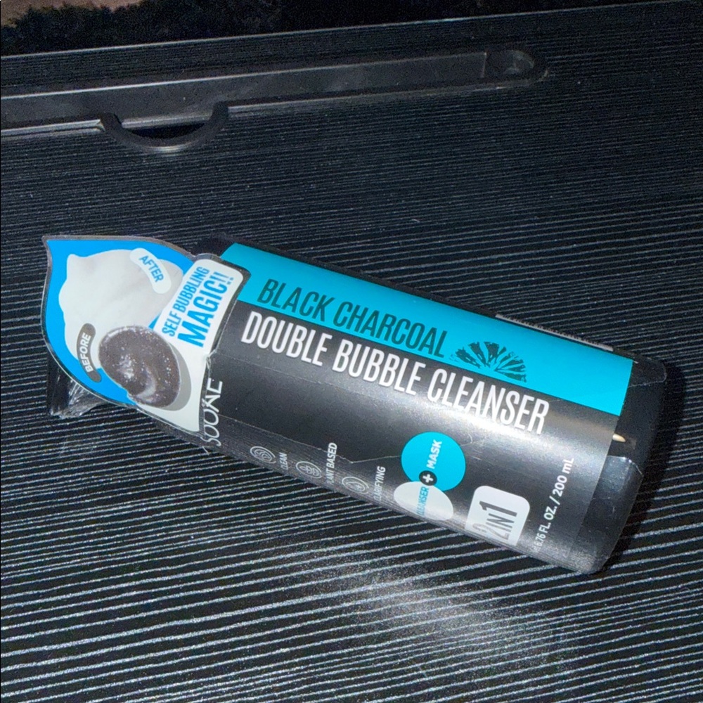 ⬇️Black Charcoal Double Bubble Cleanser